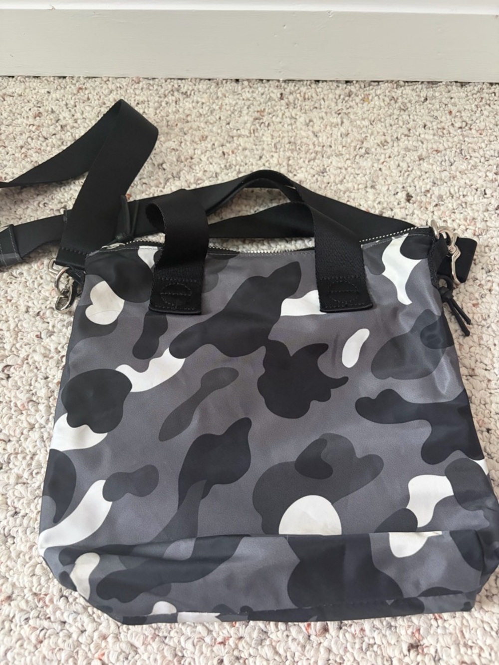 ShortyLOVE Amuse Camo Crossbody Bag - Compact Everyday Carry - Picture 5 of 5